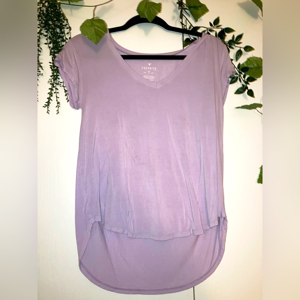 AE soft Favorite Tee in lilac lavender tee shirt